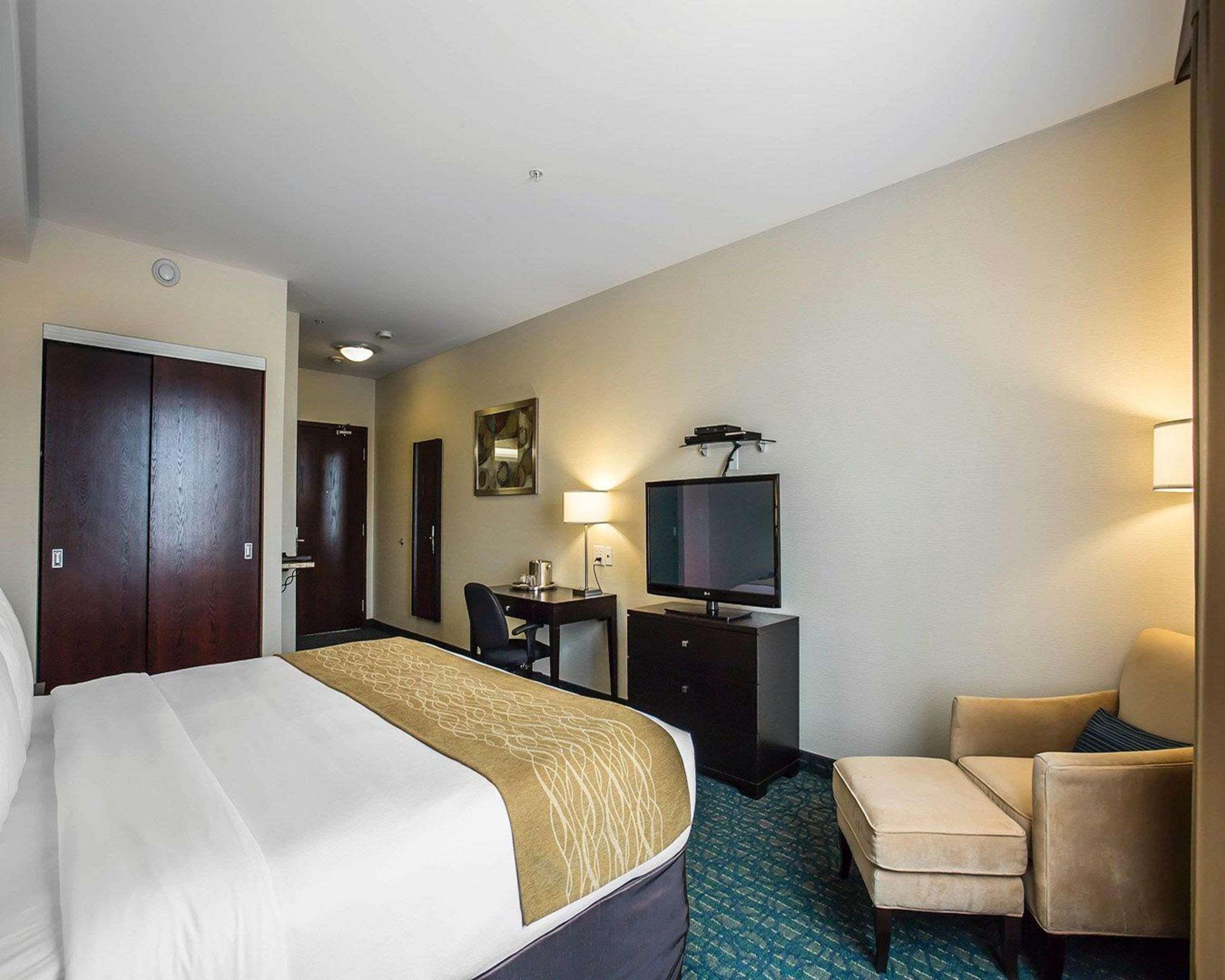 Comfort Hotel Bayer'S Lake Timberlea Luaran gambar