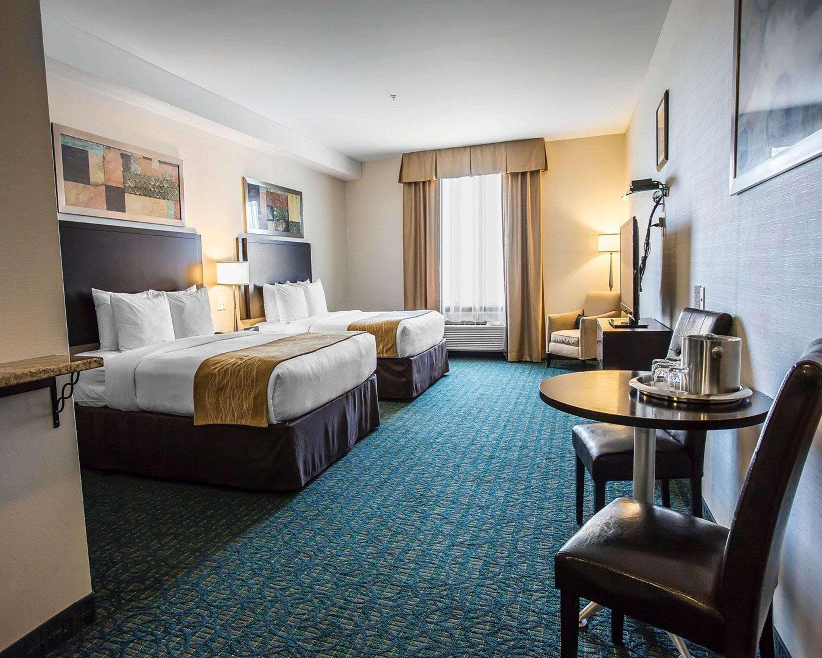 Comfort Hotel Bayer'S Lake Timberlea Luaran gambar