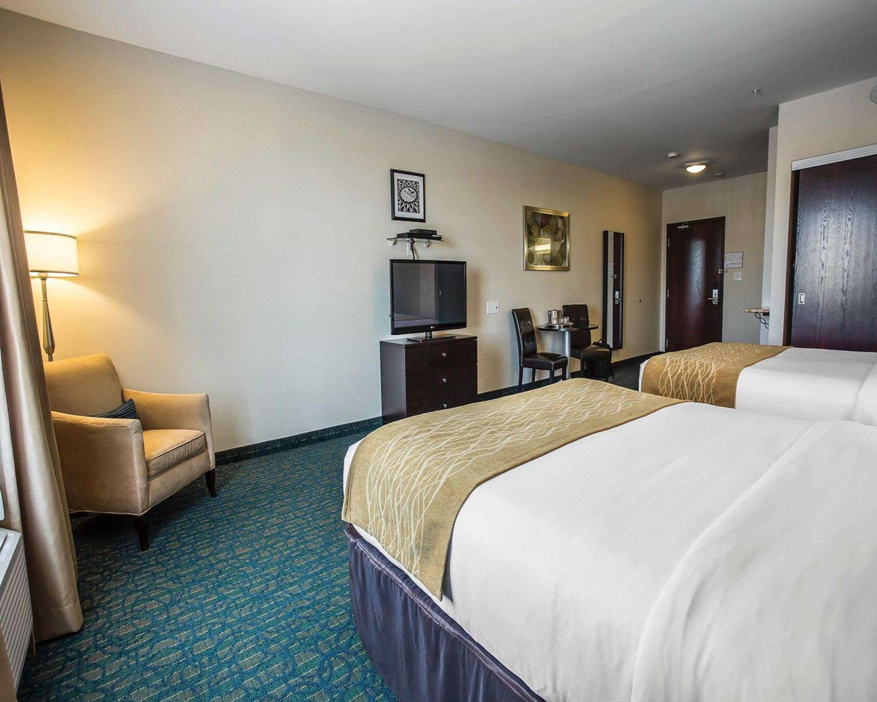 Comfort Hotel Bayer'S Lake Timberlea Luaran gambar