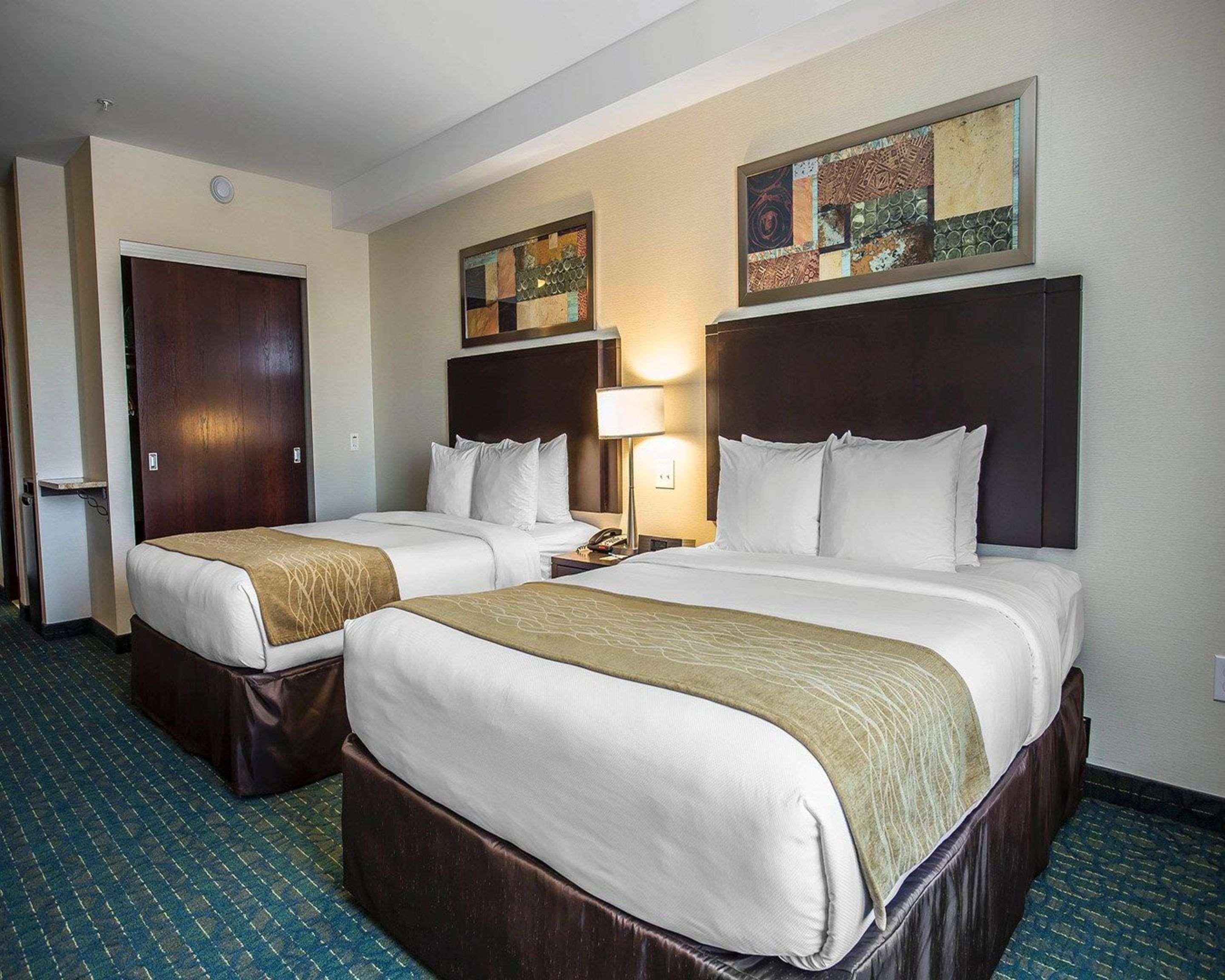 Comfort Hotel Bayer'S Lake Timberlea Luaran gambar