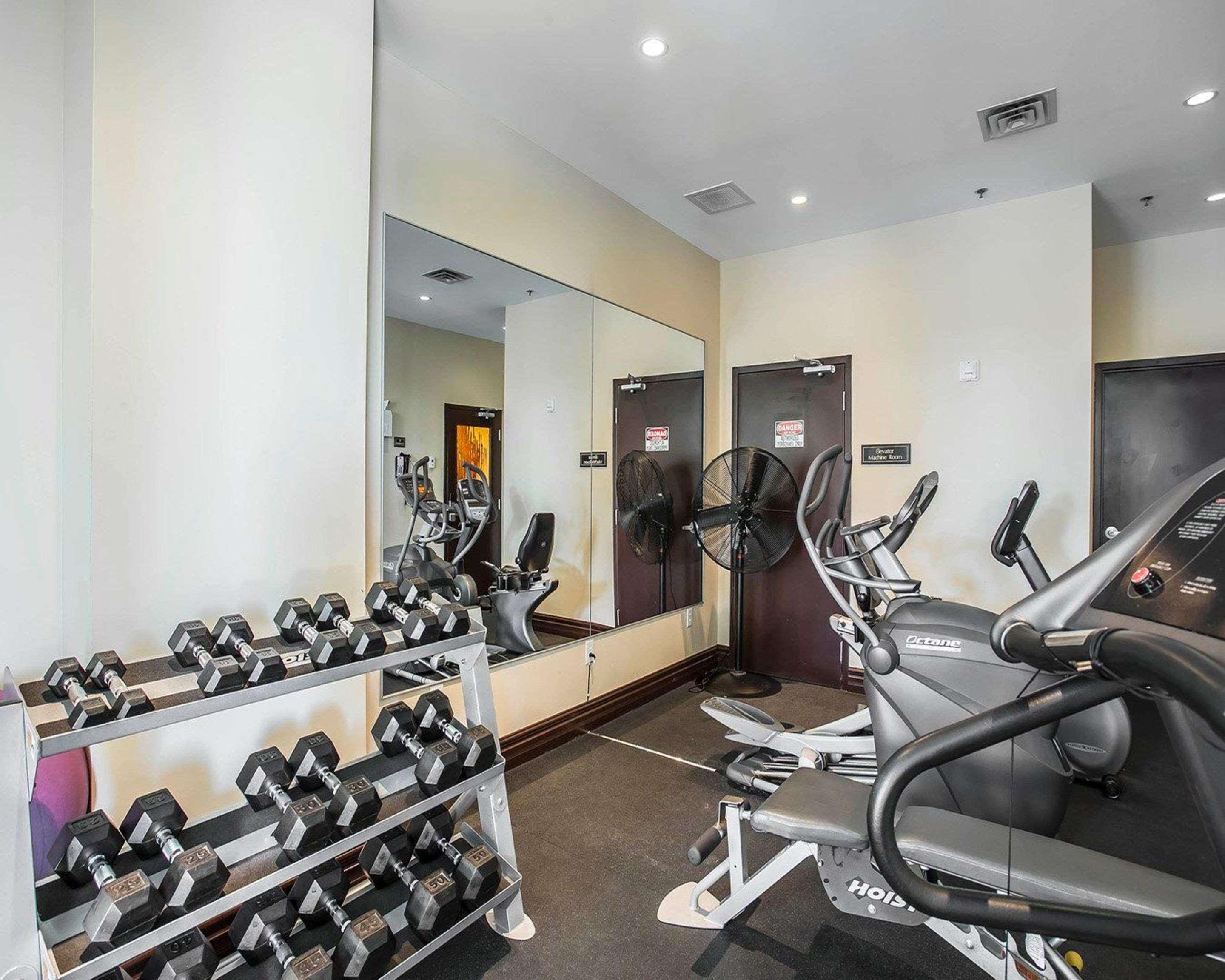 Comfort Hotel Bayer'S Lake Timberlea Luaran gambar