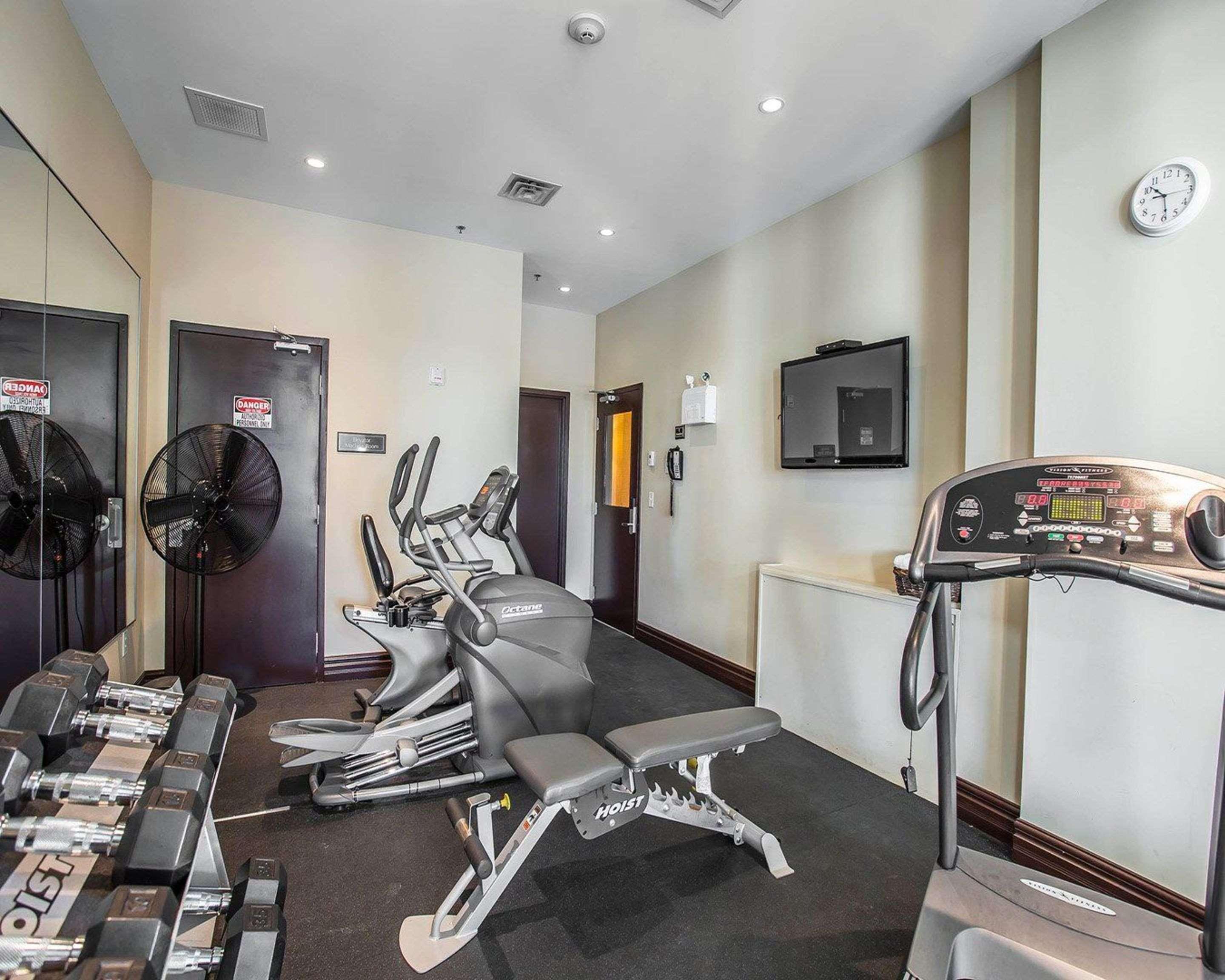 Comfort Hotel Bayer'S Lake Timberlea Luaran gambar