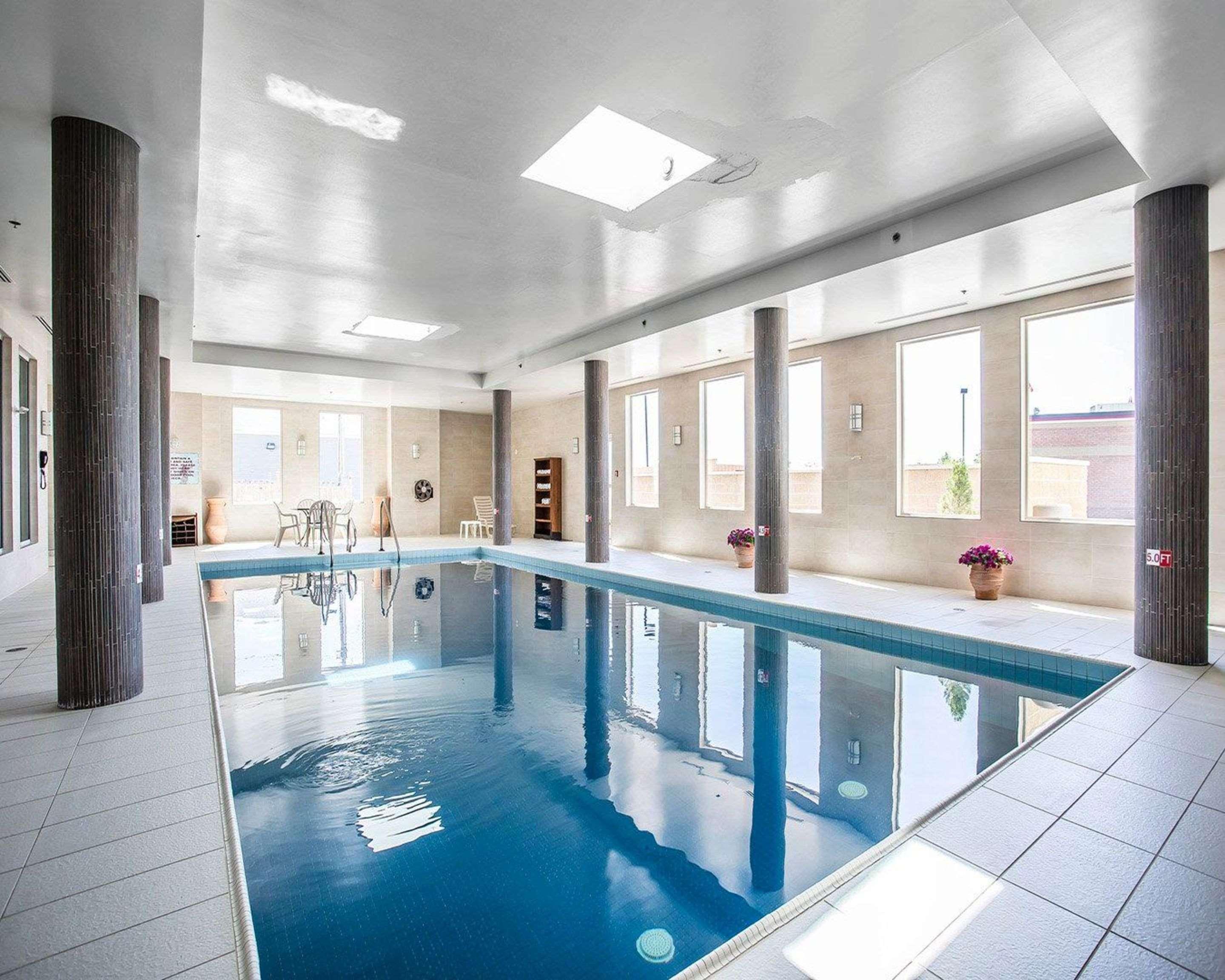 Comfort Hotel Bayer'S Lake Timberlea Luaran gambar