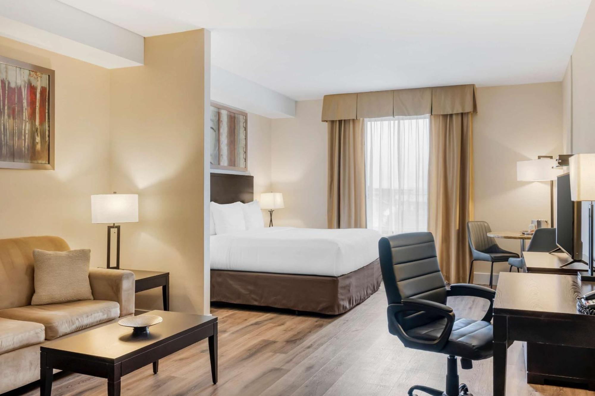 Comfort Hotel Bayer'S Lake Timberlea Luaran gambar