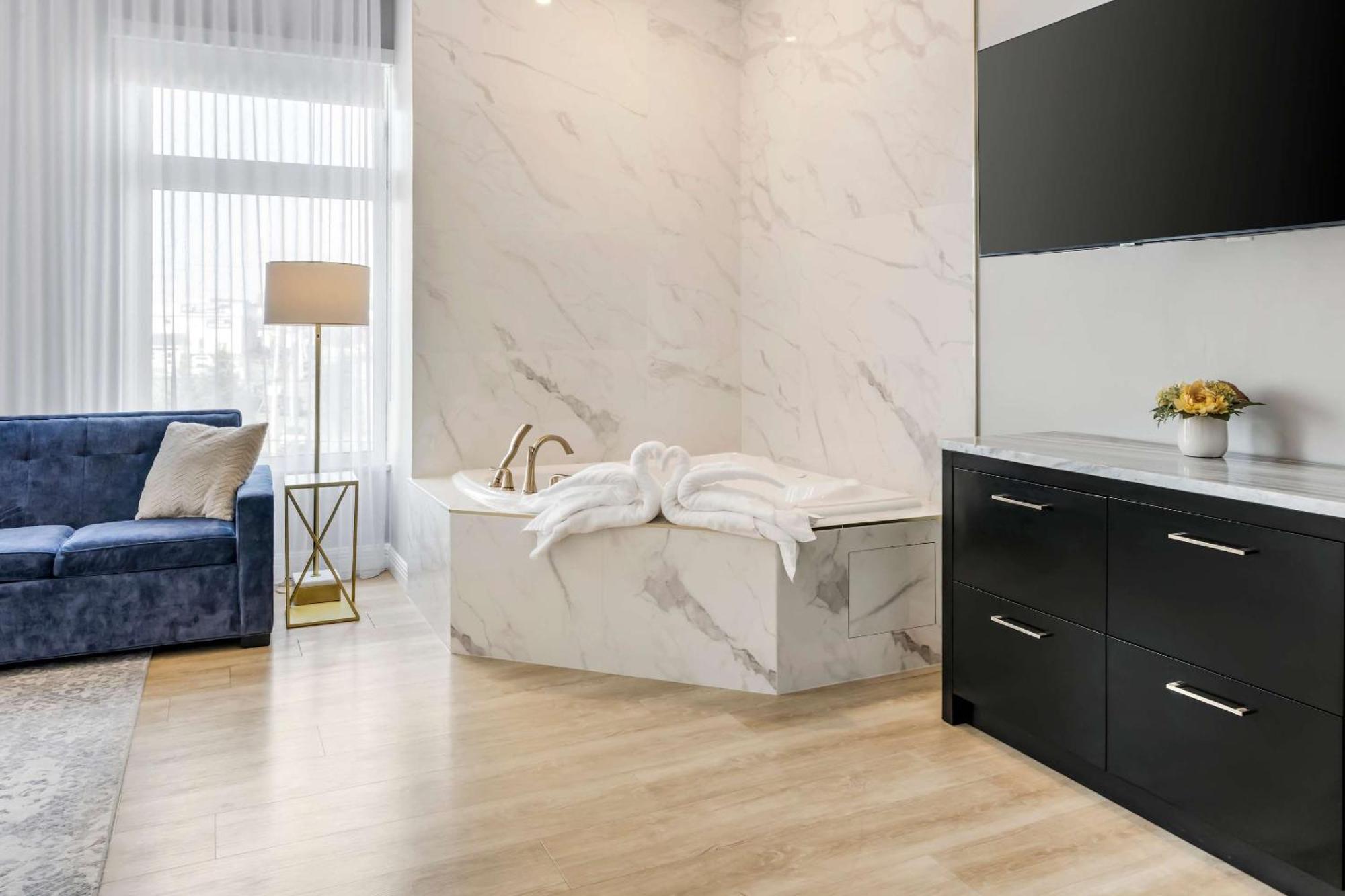 Comfort Hotel Bayer'S Lake Timberlea Luaran gambar