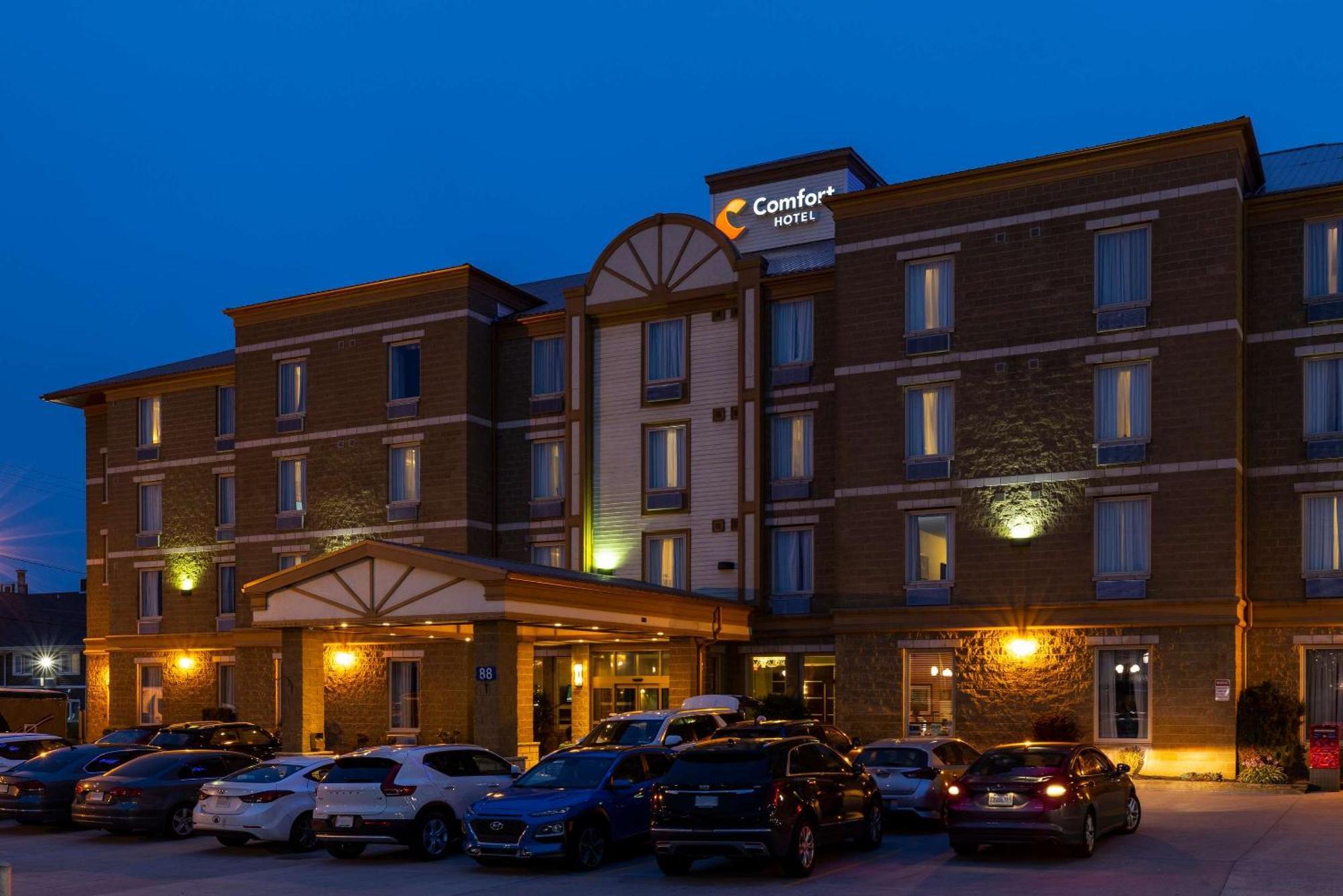 Comfort Hotel Bayer'S Lake Timberlea Luaran gambar